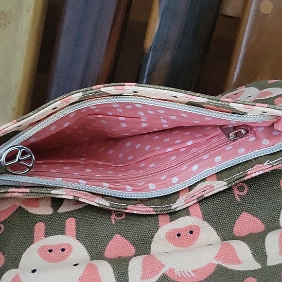 Bungalow 360 Pigs & Hearts Wristlet - Picture 6 of 6